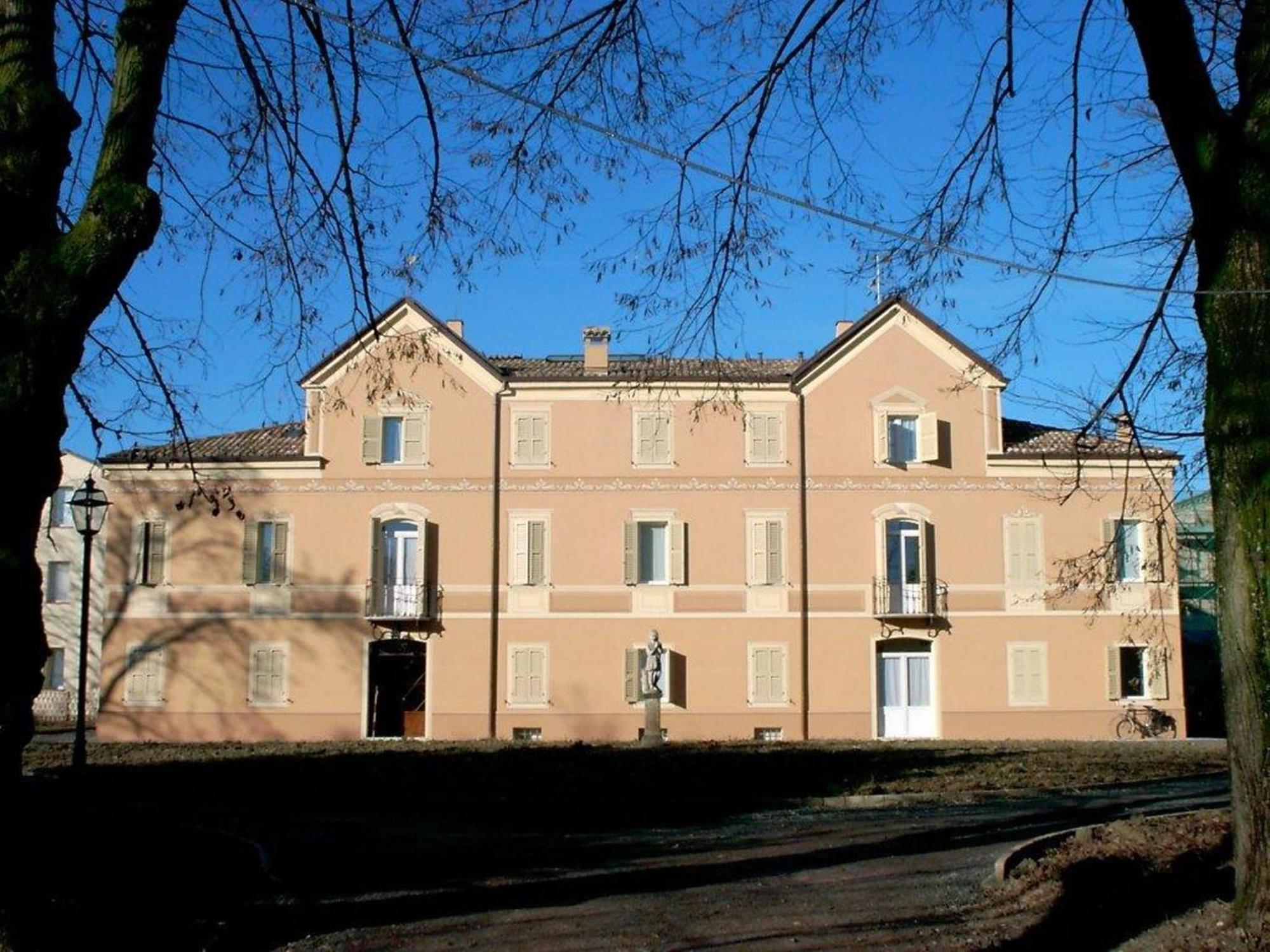 Villa Meli Lupi - Residenze Temporanee Parma Exterior photo